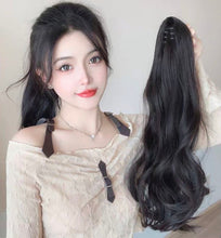 Load image into Gallery viewer, INSTOCK ★BROWN-BLACK★ 50CM Korean Wavy / Curly Long Natural Clip On Ponytail Hair Extensions
