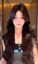 Load image into Gallery viewer, INSTOCK ★BROWN-BLACK★ Wavy Mid Parting Long Hair Wig [Adjustable/Breathable]
