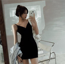 Load image into Gallery viewer, INSTOCK ★BLACK★ Korean Bodycon Strap Slim Effect Dress
